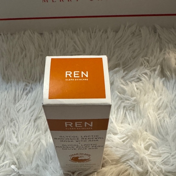 Ren clean skincare - Picture 2 of 2